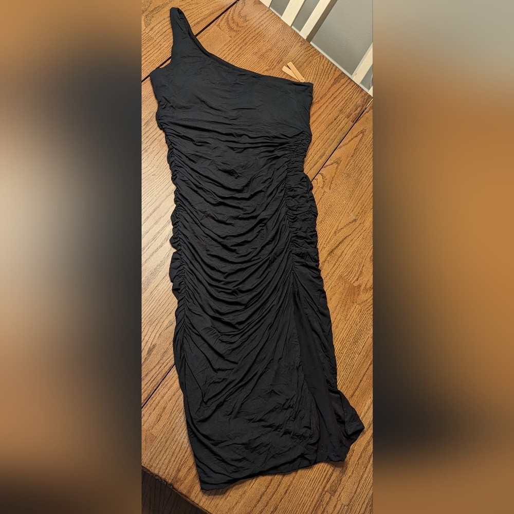 NWT Shapellx Black sexy Shaping Dress w/slit
